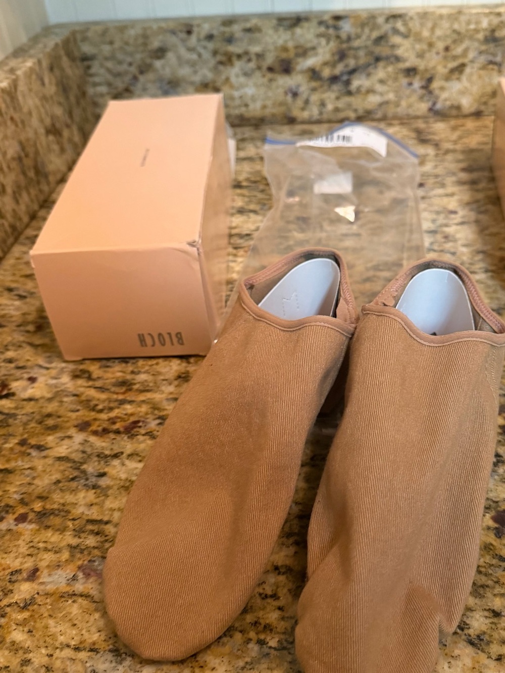 Bloch Slip-On Nude Beige Sock Sneakers